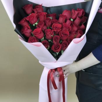 Букеты из красных роз 70 см (Эквадор) артикул букета   20155kir